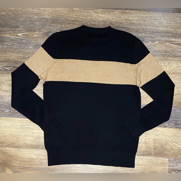 NWOT H&M CREWNECK LIGHTWEIGHT SWEATER SIZE MEDIUM IN BLACK AND TAN - Picture 2 of 4